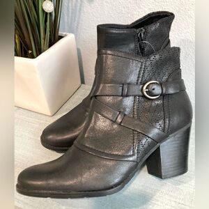 NEW Baretraps Launa Black Ankle Boots Size 8.5